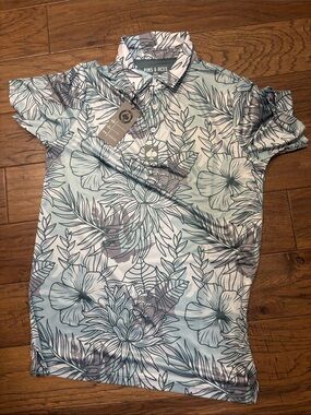 Pins and Aces Men's Light Blue Floral Golf Polo